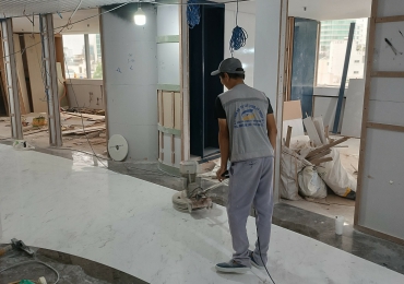 Đánh bóng sàn đá granite nhanh chóng tại T&T